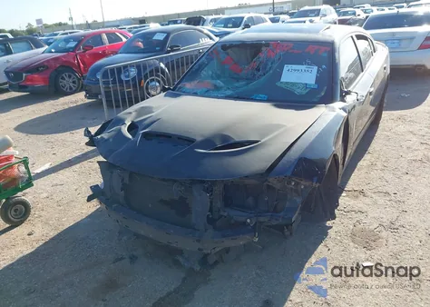 2015 Dodge Charger Road/Track z USA, uszkodzony, nr VIN 2C3CDXCT2FH857865